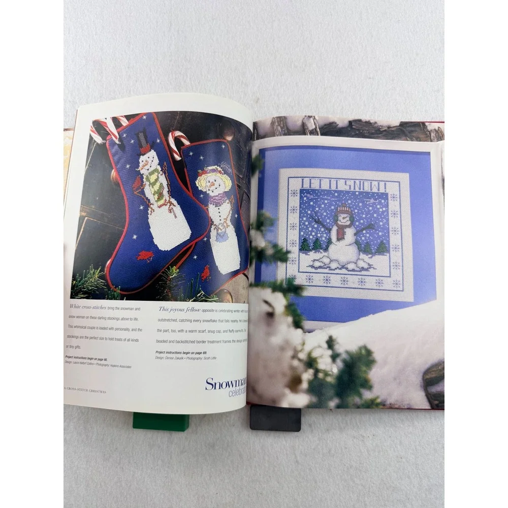 Better Homes and Gardens A Cross-Stitch Christmas Needlework Treasures 2003 Book